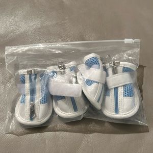 NIP JW Size 3 Dog Puppy Shoes